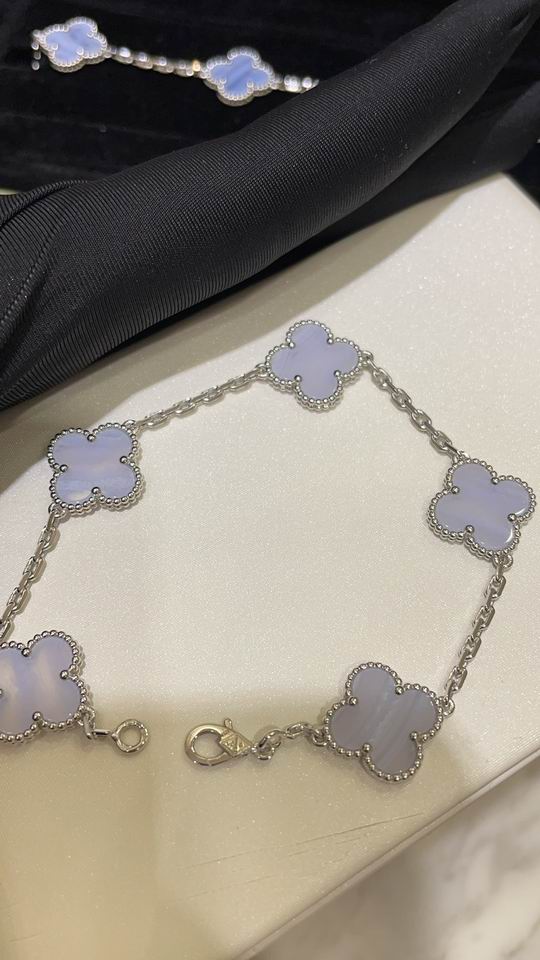 Van Cleef & Arpels bracelet lyh17